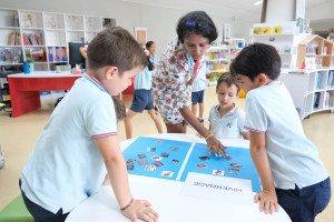 Ifs Students Teacher Library Elementary